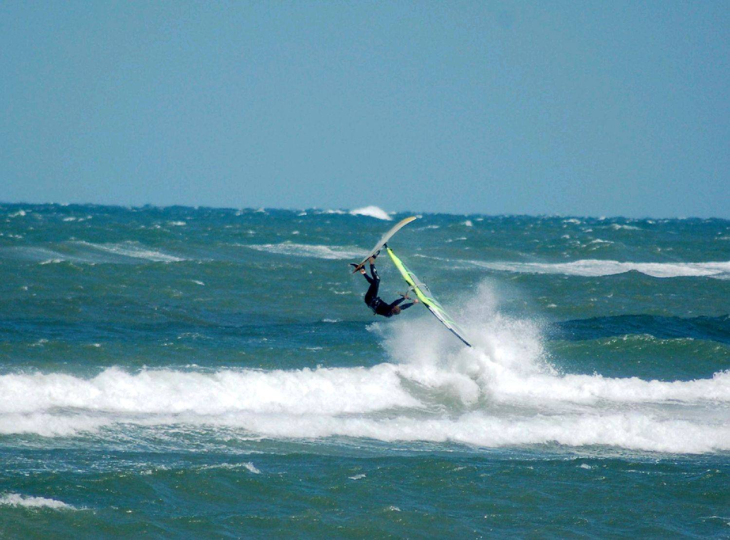 25 to 30 knots