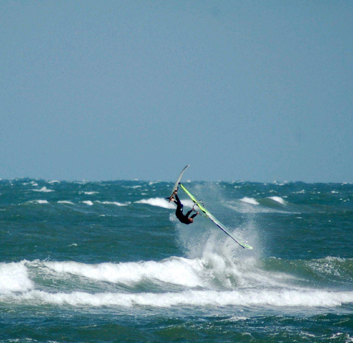 25 to 30 knots
