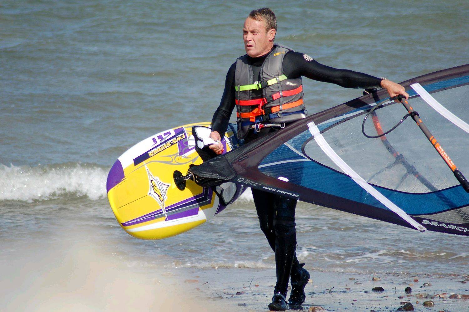 25 to 30 knots