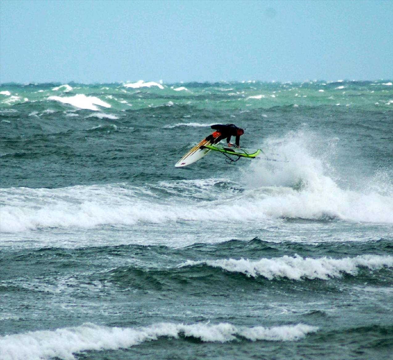 25 to 30 knots