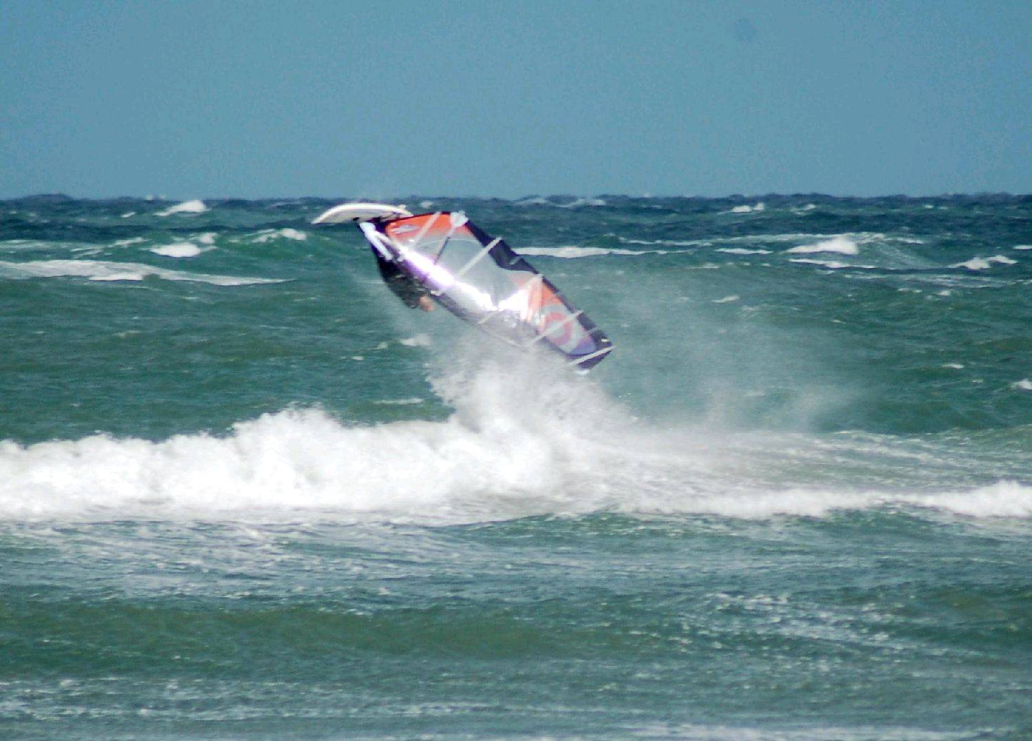 25 to 30 knots