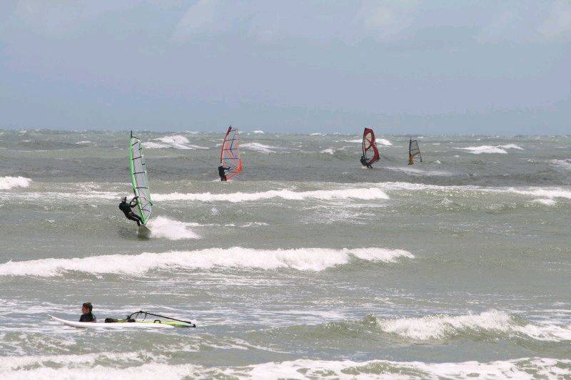 afternoon session gusts to 45knots
