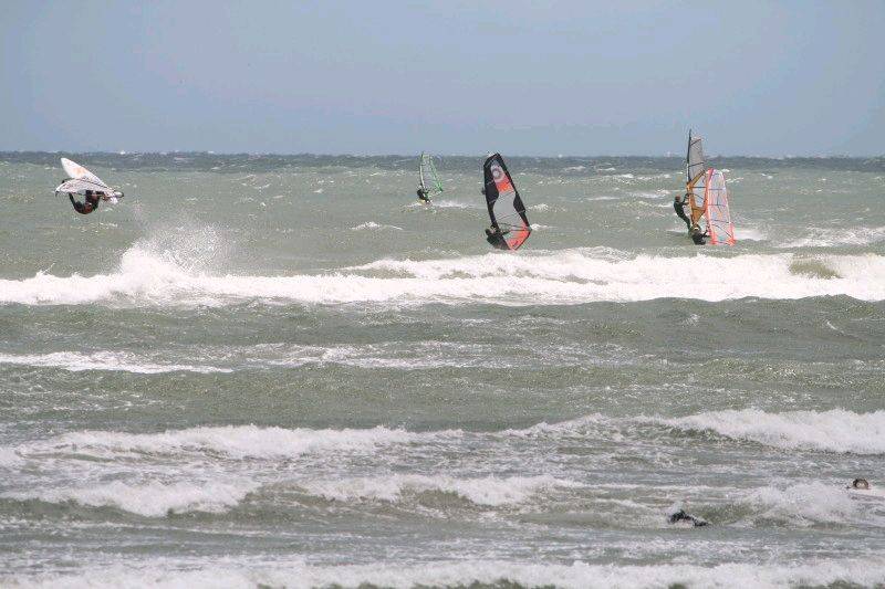 afternoon session gusts to 45knots