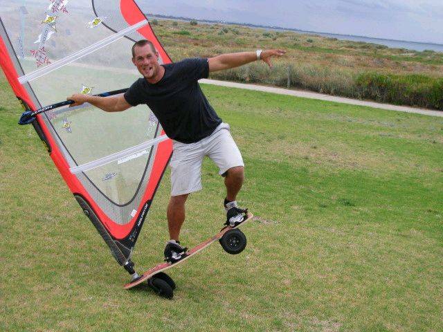 No Wind in Perth = Get the Turf Dog Out for a Laugh
