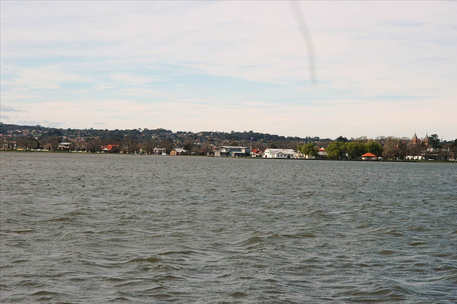 lake 002