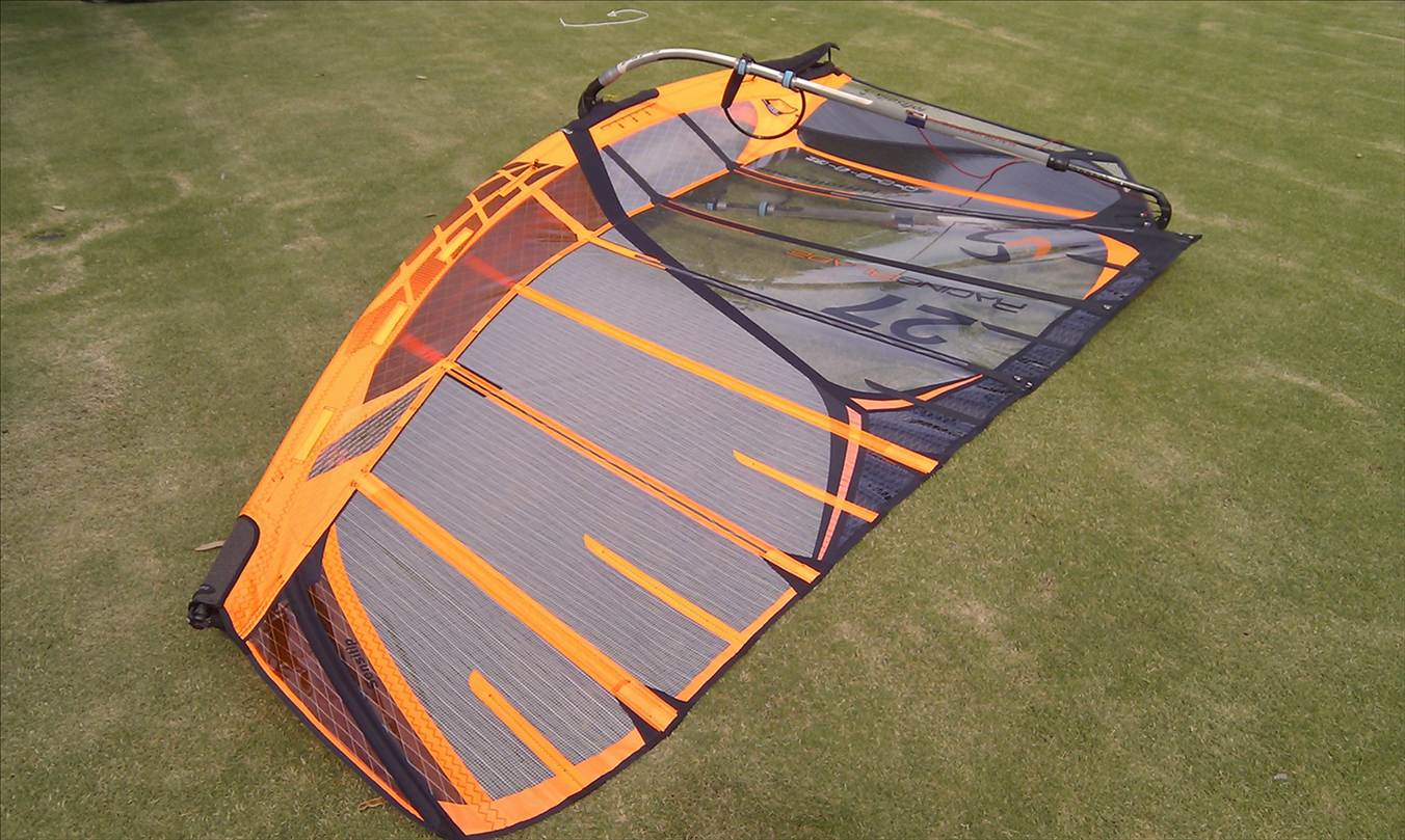 5.6 2012 Loft Racing Blade