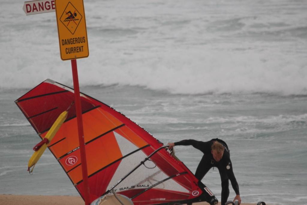 Duncan Sailing Maroubra Beach in a Southerly