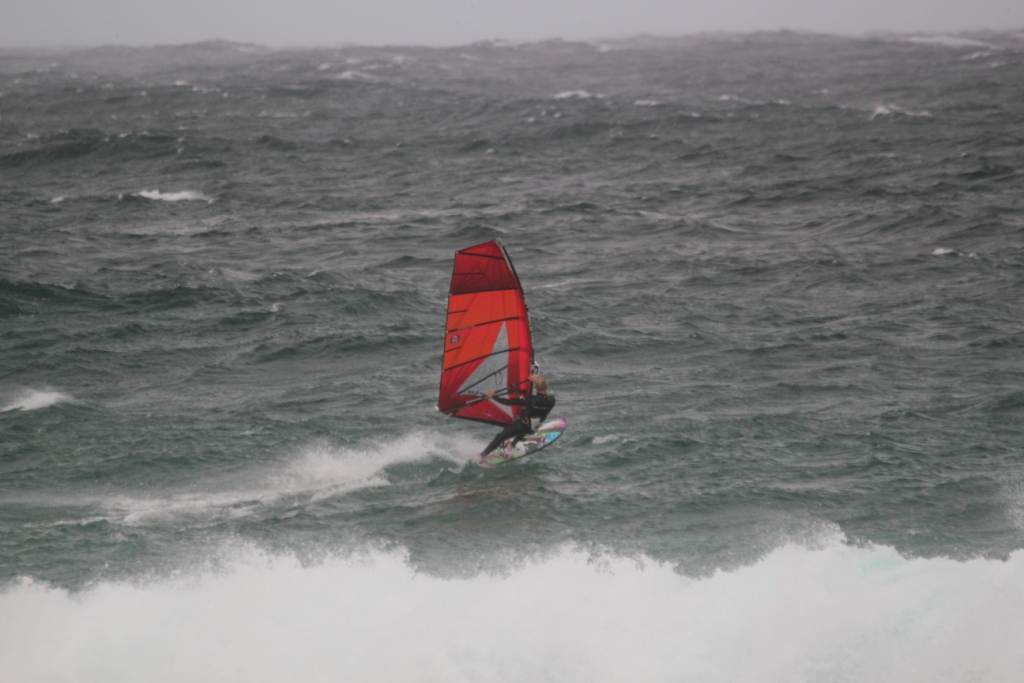 Duncan Sailing Maroubra Beach in a Southerly