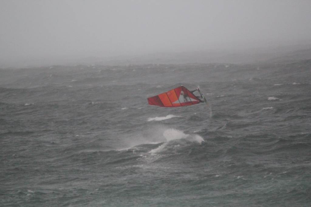Duncan sailing Maroubra Beach in a Southerly