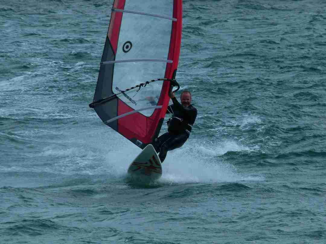 Winter northerly winds in thr bay