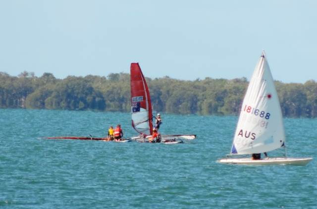 Crew having a break in race conditions 22-3-14