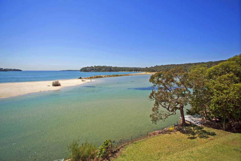 Simpsons Bay Beach