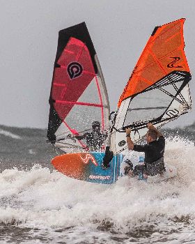 Point Danger windsurfing 19 Feb 2020