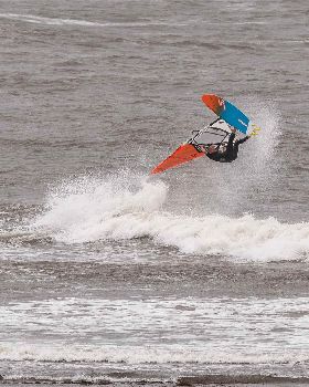 Point Danger windsurfing 19 Feb 2020