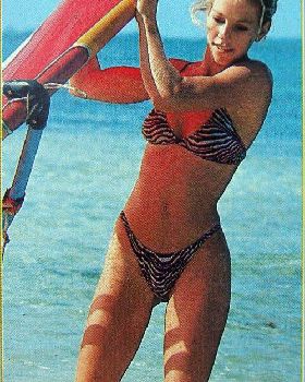 windsurfing-babe-1984