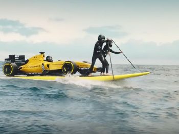 Renault F1 Team choose SUP! - Stand Up Paddle News