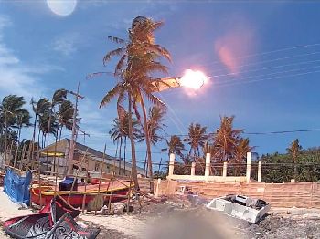 Watch a kite being electrified by powerlines - Kitesurfing News