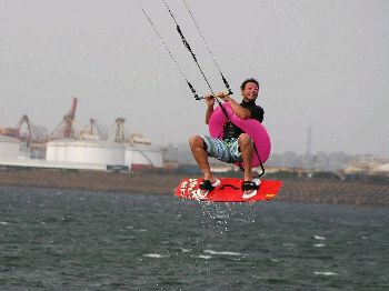 Say No to life jackets! Sign this Petition - Kitesurfing News