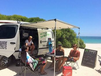 Looking for instructors! - Kitesurfing News