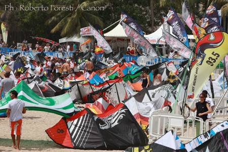 Pro Kiteboard Tour PKRA - TERI KITE PRO 2009 - DAY 1 / 6