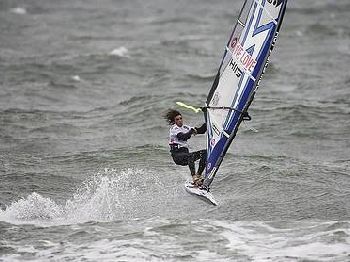 Zeper's Rodeo Ride - The Dutch freestyler signs a deal with F2 - Windsurfing News