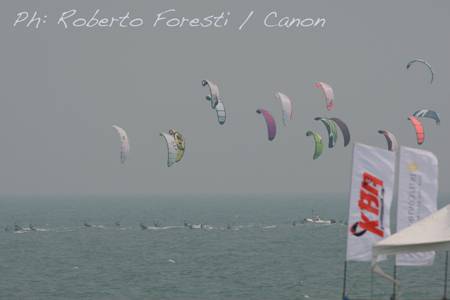 Pro Kiteboard Tour PKRA - Four course races dominate the day in Hua Hin - Main