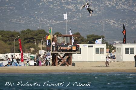 Pro Kiteboard Tour PKRA - MONDIAL DU VENT 2010 - DAY 2 HOT ACTION - Main