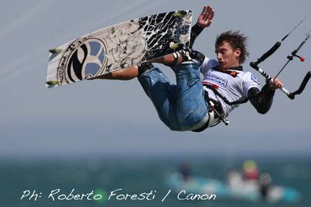 Pro Kiteboard Tour PKRA - MONDIAL DU VENT 2010 - DAY 2 HOT ACTION / 14