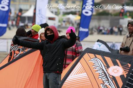 Pro Kiteboard Tour PKRA - MONDIAL DU VENT 2010 - DAY 3 - Cold Day / 5