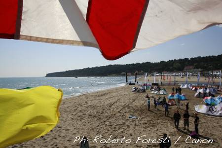 Pro Kiteboard Tour PKRA - MONDIAL DU VENT 2010 - DAY 4 - Light Winds / 9