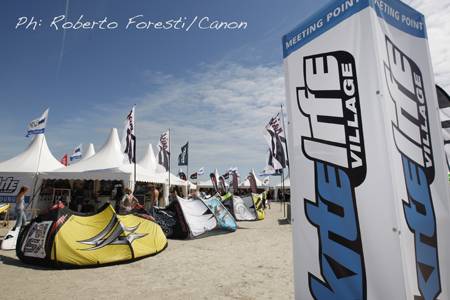 Pro Kiteboard Tour PKRA - DAY 3 Palmolive Kitesurf World Cup 2010 / 4