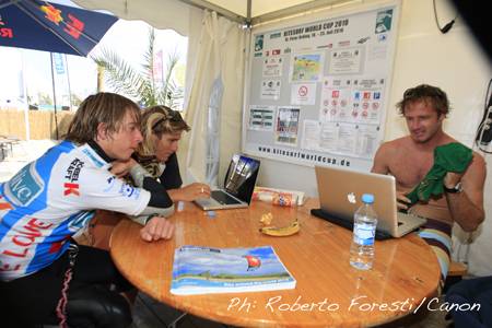 Pro Kiteboard Tour PKRA - DAY 5 Palmolive Kitesurf World Cup 2010 / 12