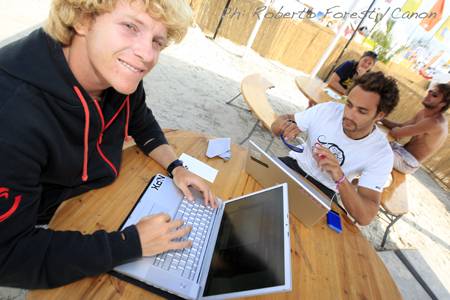 Pro Kiteboard Tour PKRA - DAY 7 Palmolive Kitesurf World Cup 2010 / 7