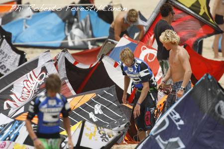 Pro Kiteboard Tour PKRA - DAY 1 Fuerteventura Kiteboarding World Cup  / 4