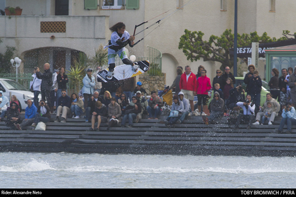 Pro Kiteboard Tour PKRA - Trials begin under variable wind conditions  / 1