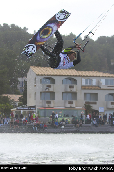 Pro Kiteboard Tour PKRA - Trials begin under variable wind conditions  / 2