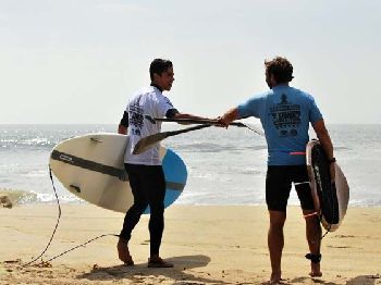 The Stand Up World Tour hangs out in Huntington Beach, CA - Stand Up Paddle News