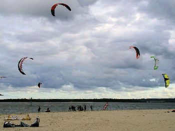 Kiteboard racing kicks off in Sydney for this summer season - Kitesurfing News