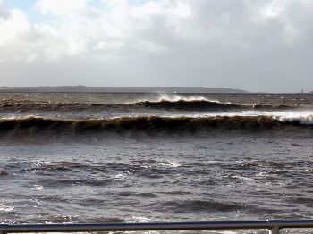 Big swell hits the Sydney Harbour Beaches - Stand Up Paddle News